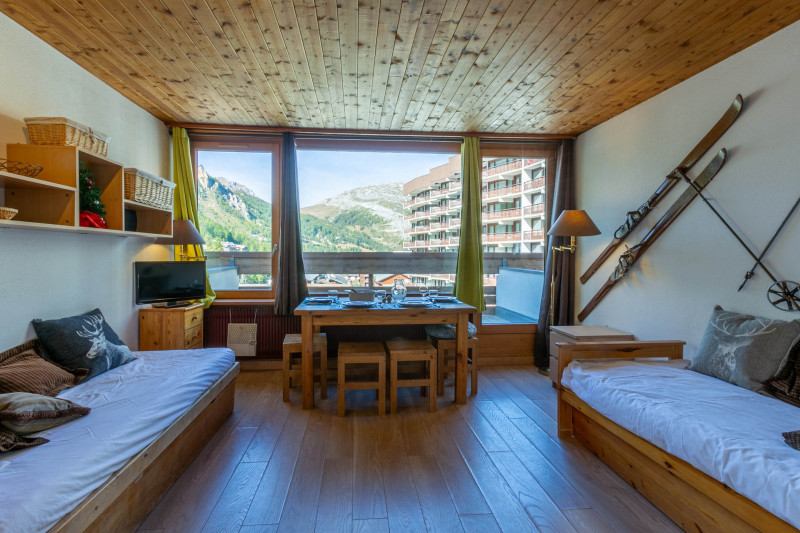 _lv_images__lot_0000110027_04_17541856