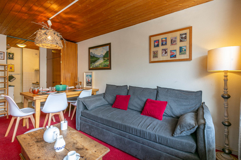 _lv_images__lot_0000110032_03_18226612