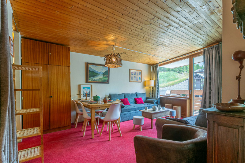 _lv_images__lot_0000110032_04_18451001