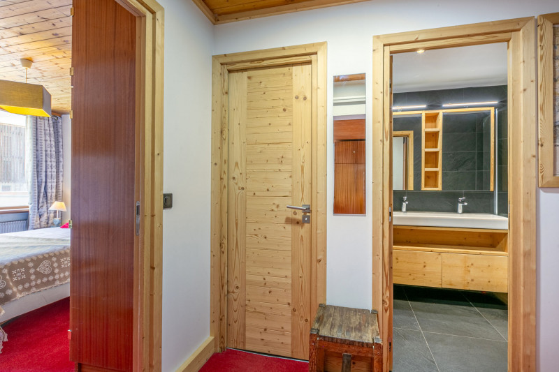 _lv_images__lot_0000110032_11_17418881