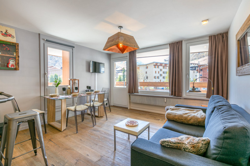 _lv_images__lot_0000110036_01_18360458 _lv_images__lot_0000110036_01_18360458