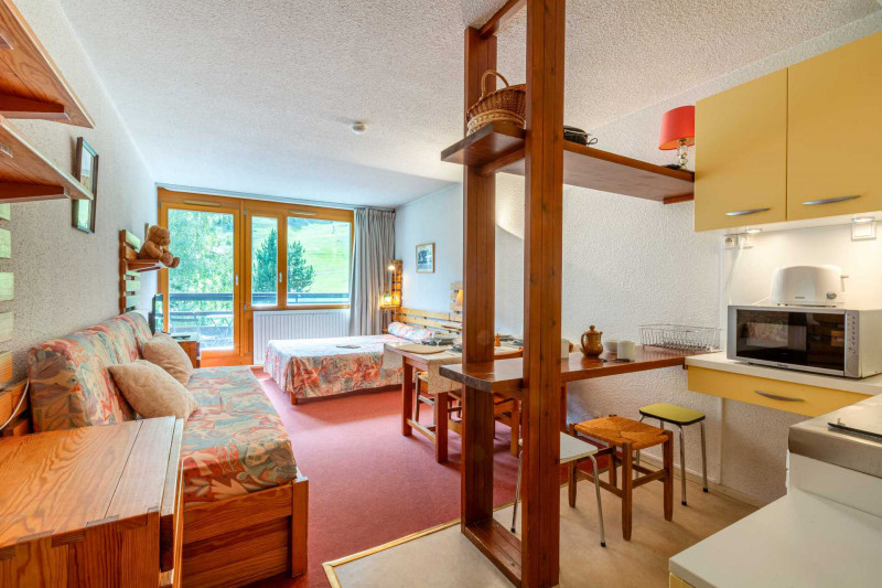 _lv_images__lot_0000120031_06_18358214