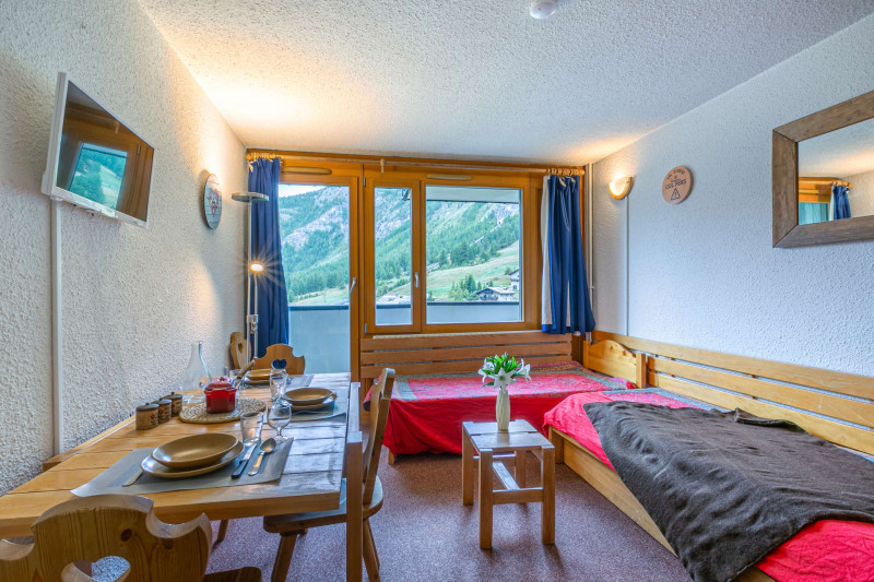 _lv_images__lot_0000120055_01_18360789 _lv_images__lot_0000120055_01_18360789