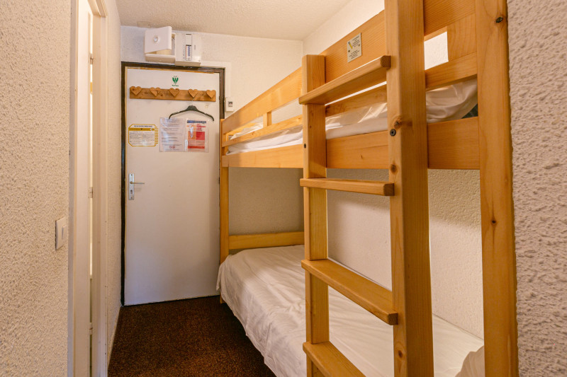 _lv_images__lot_0000120055_06_18120618