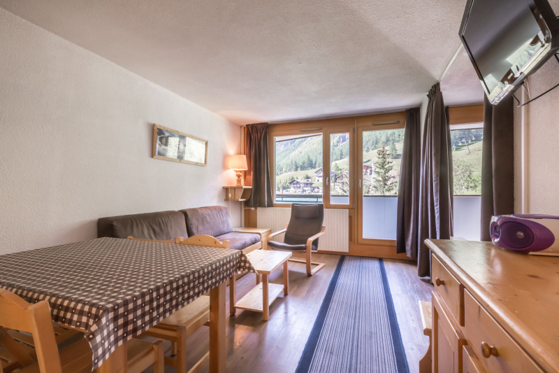 _lv_images__lot_0000120064_03_18076403 _lv_images__lot_0000120064_03_18076403