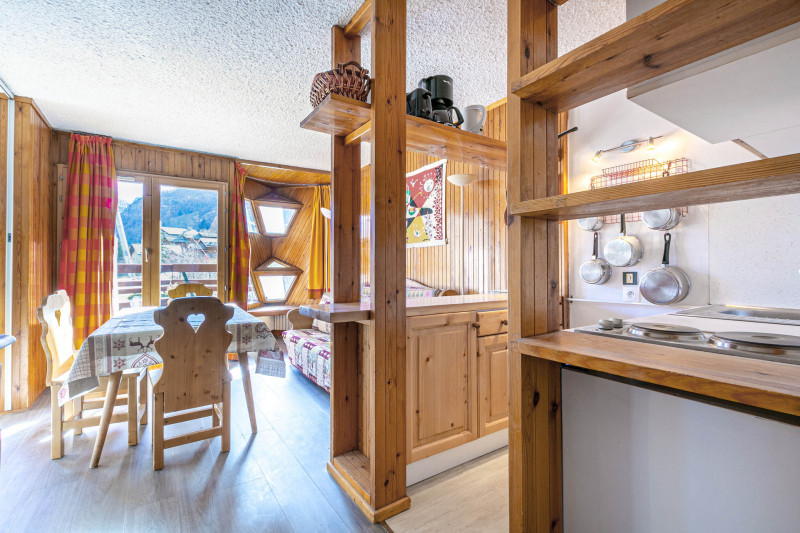 _lv_images__lot_0000140033_01_19532492