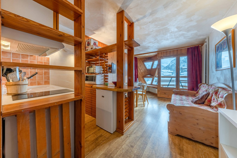 _lv_images__lot_0000140050_05_18448770