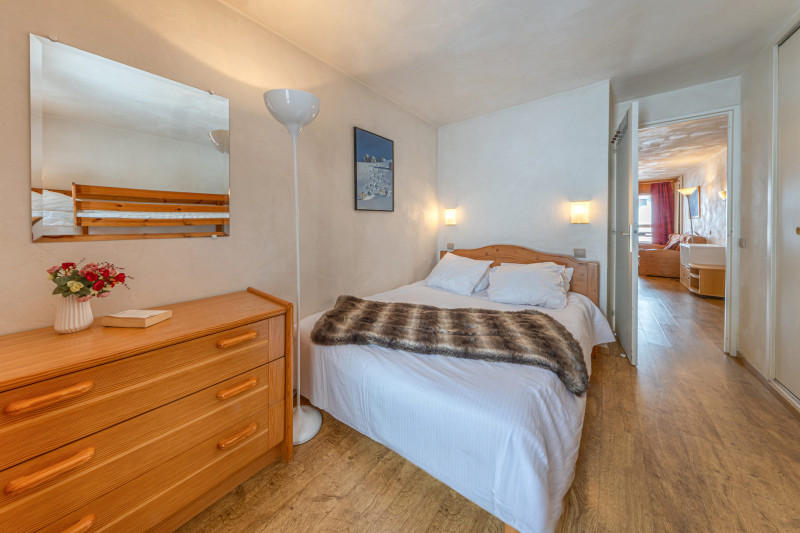 _lv_images__lot_0000140050_07_17299599