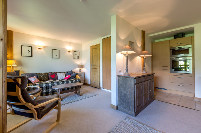 _lv_images__lot_0000140070_03_17828834