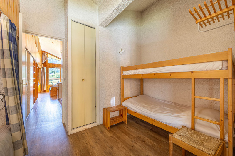 _lv_images__lot_0000140073_07_18068232