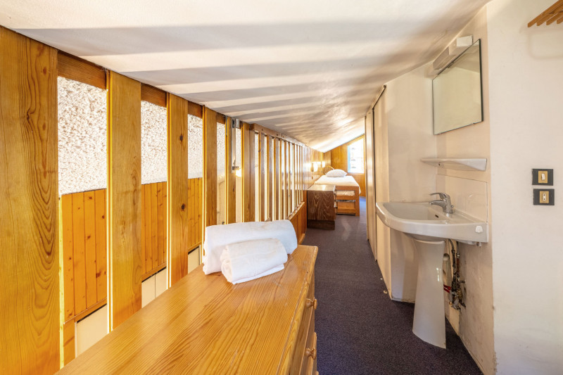 _lv_images__lot_0000140073_10_18325817