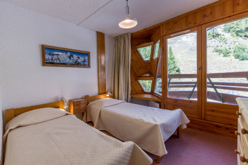 _lv_images__lot_0000140075_09_18224578