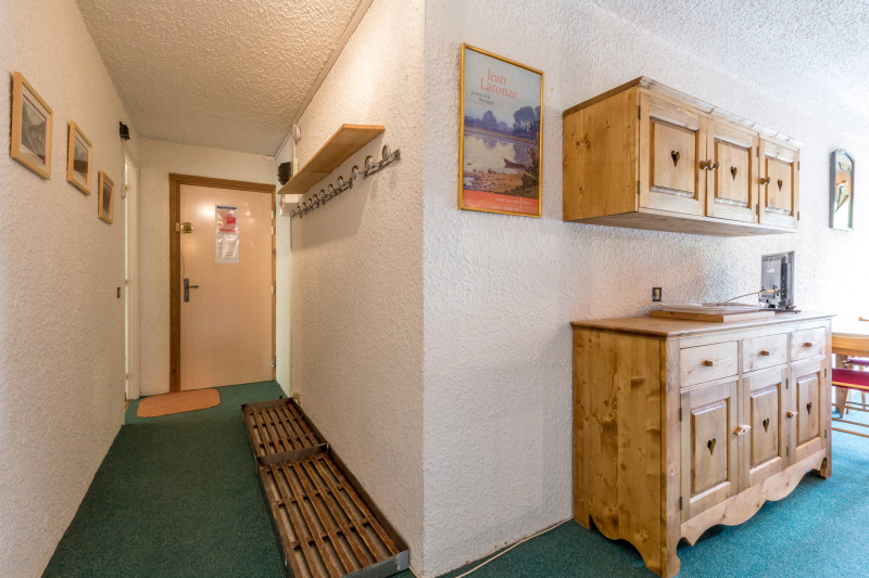 _lv_images__lot_0000140075_13_18304178