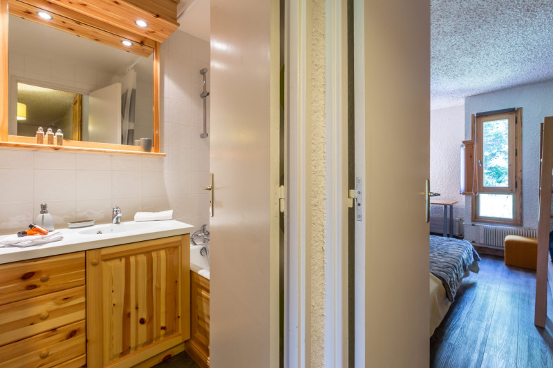 _lv_images__lot_0000140080_10_18549315