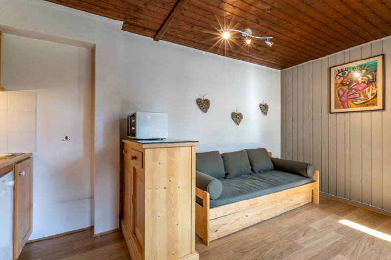 _lv_images__lot_0000150046_02_17420243 _lv_images__lot_0000150046_02_17420243