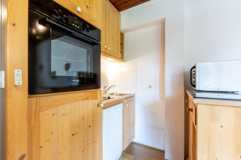 _lv_images__lot_0000150046_05_18452524