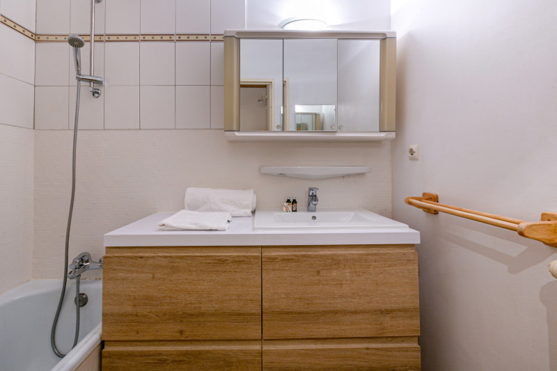 _lv_images__lot_0000180028_10_17382279 _lv_images__lot_0000180028_10_17382279