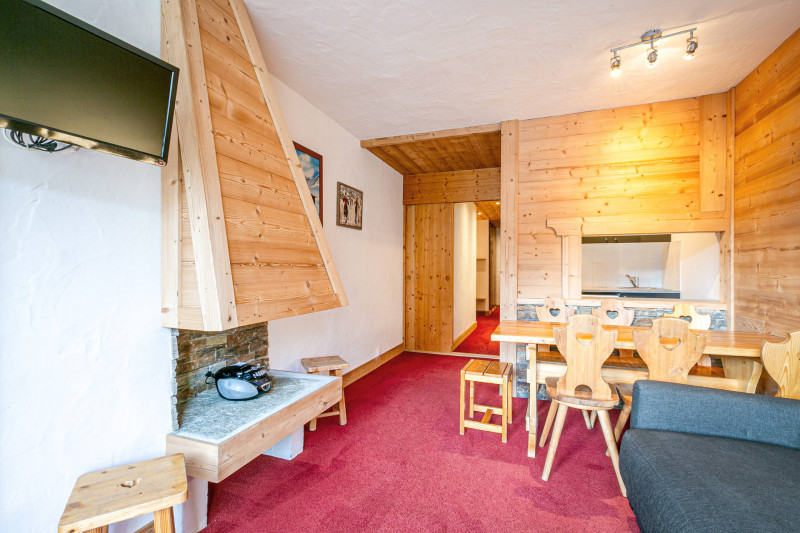 _lv_images__lot_0000200076_03_18306082