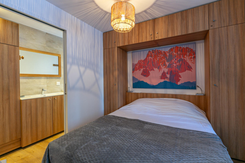 _lv_images__lot_0000200094_09_17366018 _lv_images__lot_0000200094_09_17366018