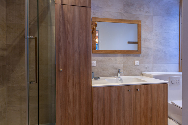 _lv_images__lot_0000200094_14_18305570 _lv_images__lot_0000200094_14_18305570