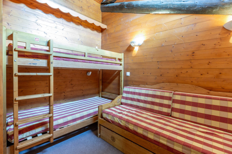 _lv_images__lot_0000210042_08_18357363