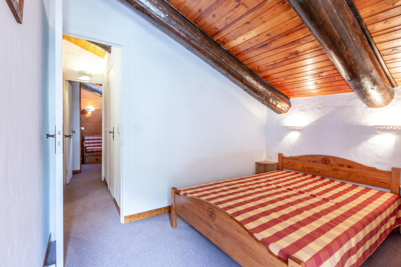 _lv_images__lot_0000210042_14_18449149