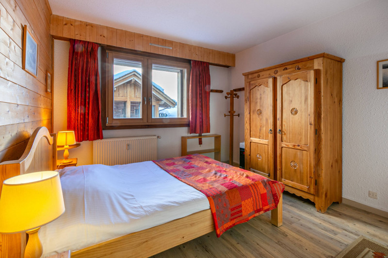 _lv_images__lot_0000220030_06_18262403