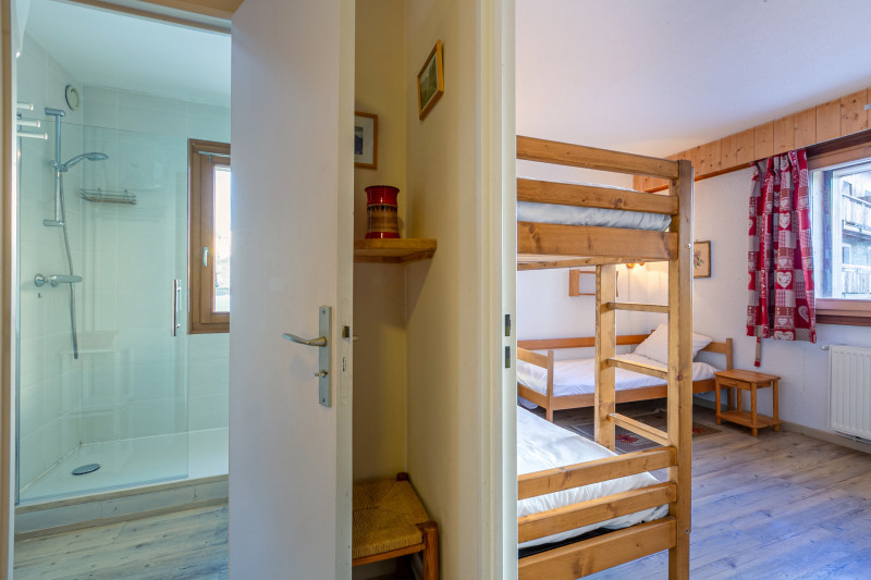 _lv_images__lot_0000220030_08_17427861