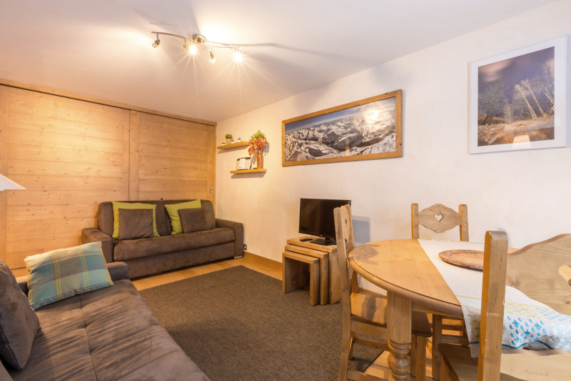 _lv_images__lot_0000230018_02_18262246