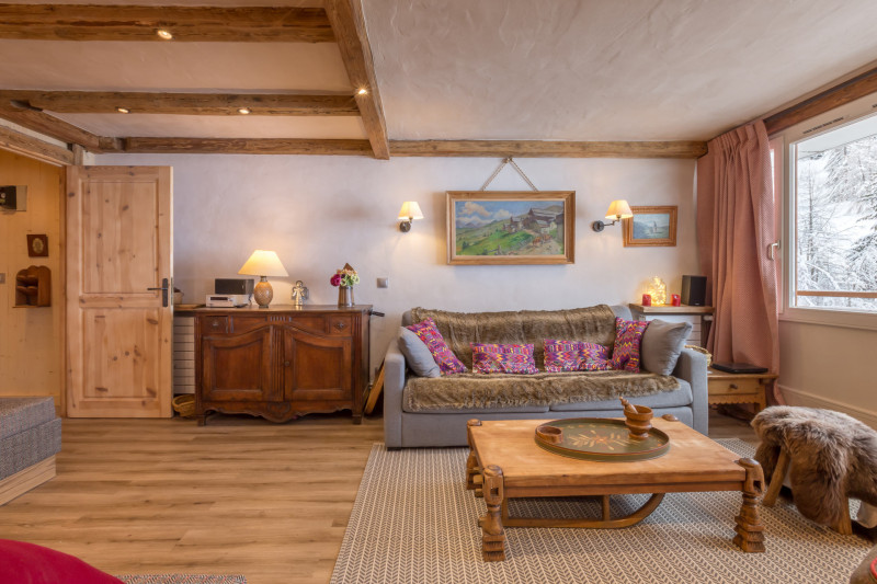 _lv_images__lot_0000230021_04_18099664