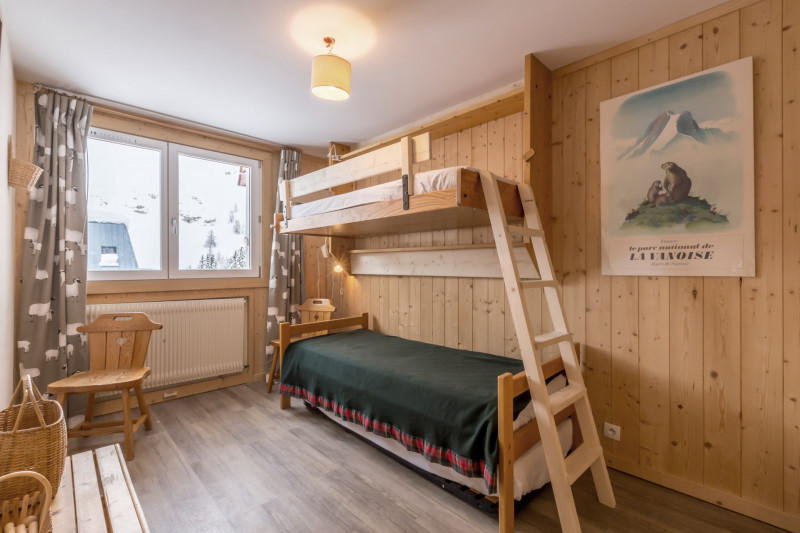 _lv_images__lot_0000230021_08_18304003 _lv_images__lot_0000230021_08_18304003