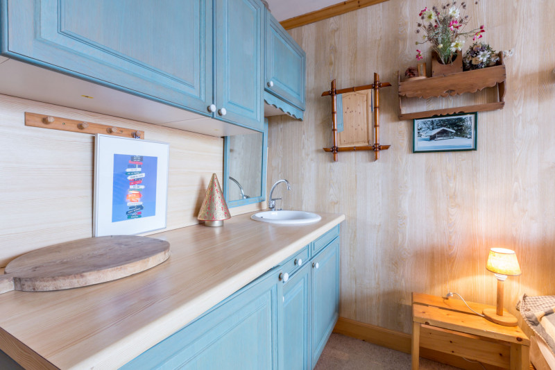 _lv_images__lot_0000230021_13_17433784