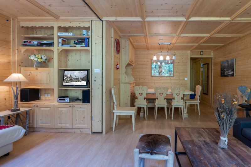 _lv_images__lot_0000230026_03_17445073