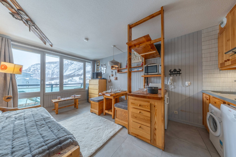 _lv_images__lot_0000240033_07_17419859