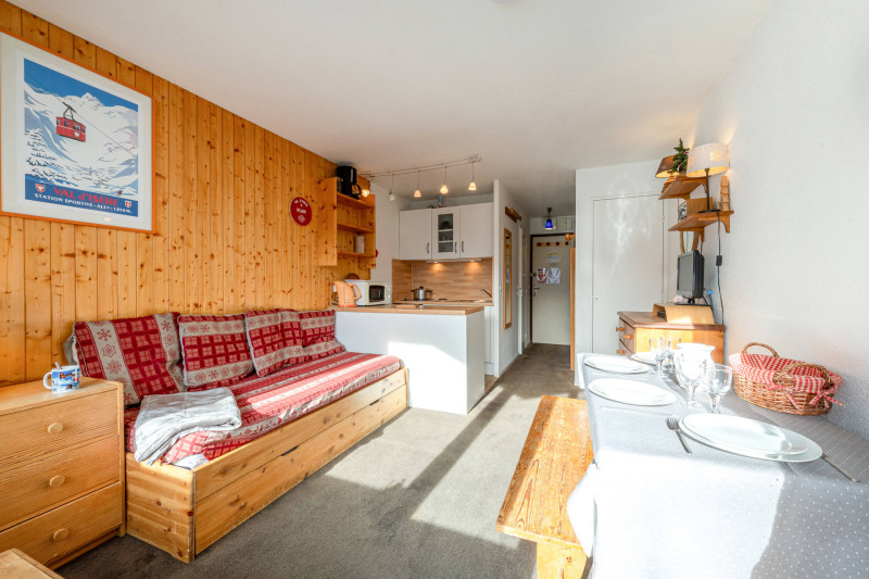 _lv_images__lot_0000240034_03_17382494 _lv_images__lot_0000240034_03_17382494