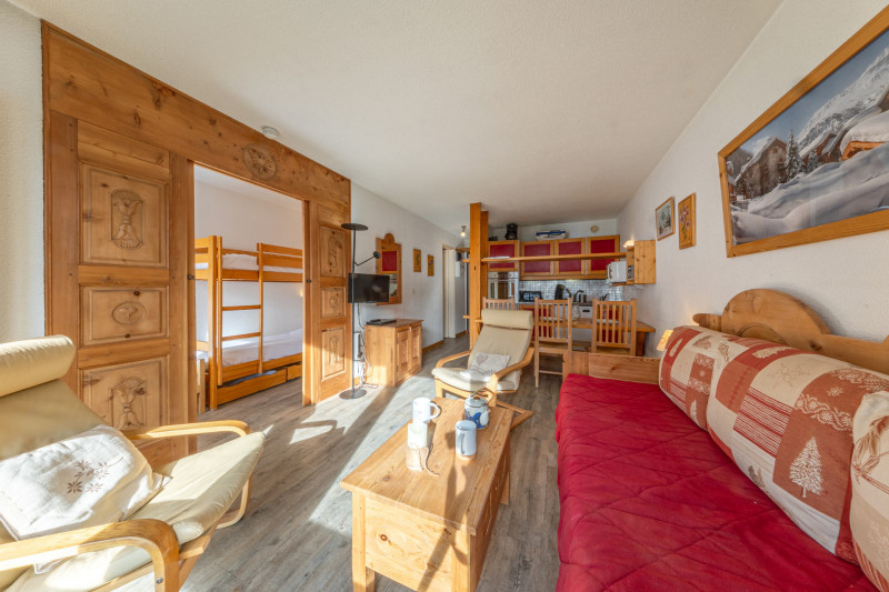 _lv_images__lot_0000240071_06_18324450