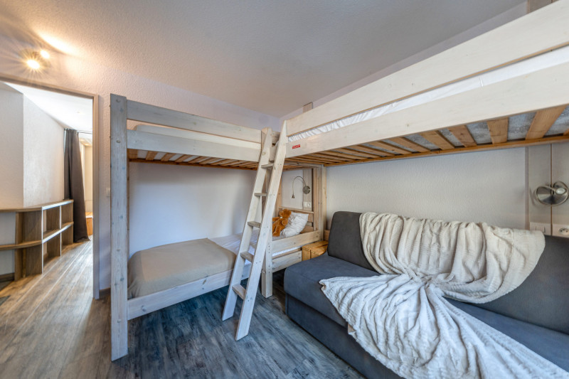 _lv_images__lot_0000240084_08_17407972 _lv_images__lot_0000240084_08_17407972