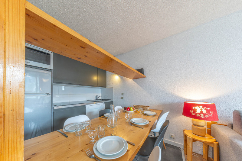 _lv_images__lot_0000240091_06_18260197