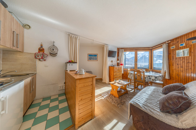 _lv_images__lot_0000240098_03_18451711