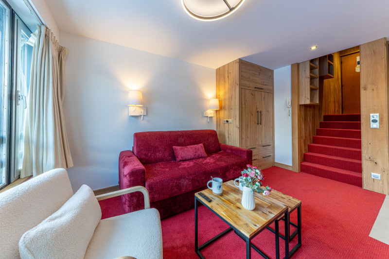 _lv_images__lot_0000250010_04_18260437