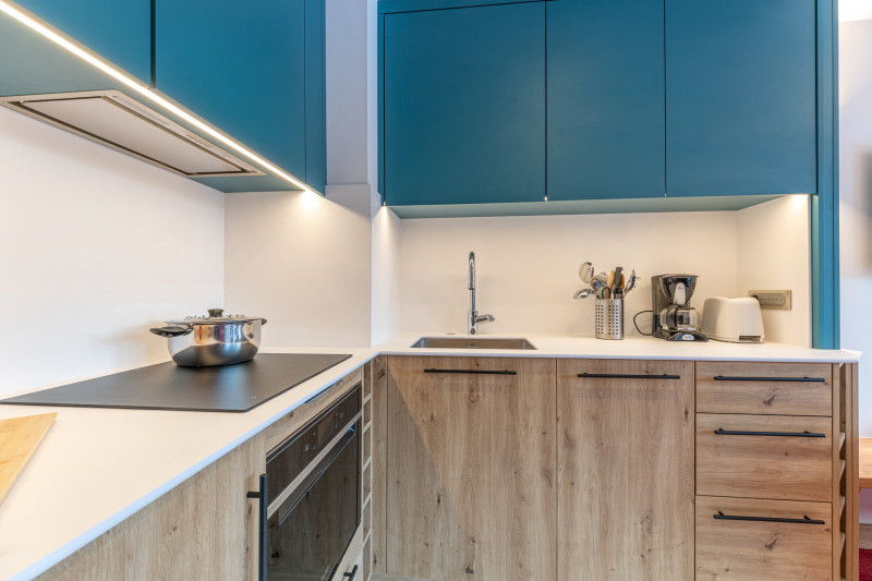 _lv_images__lot_0000250010_08_18100689