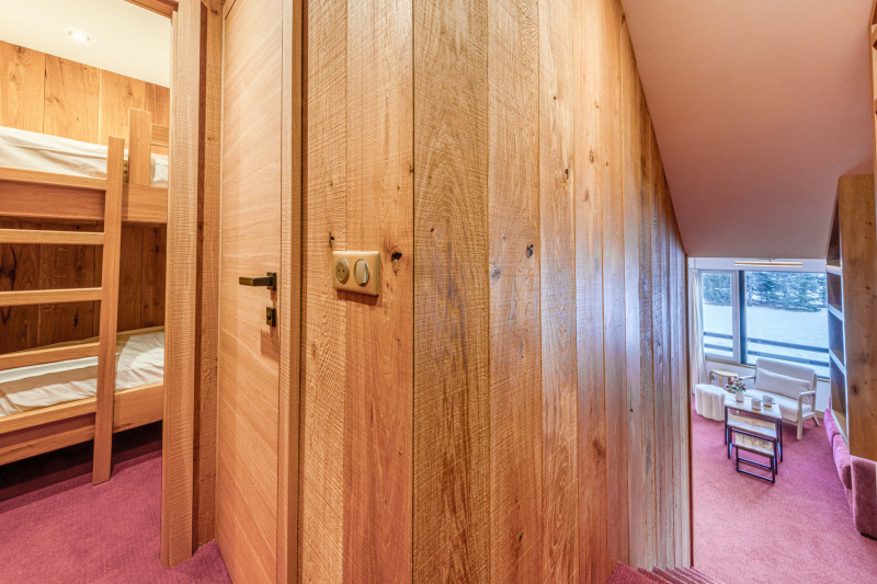 _lv_images__lot_0000250010_09_18260442