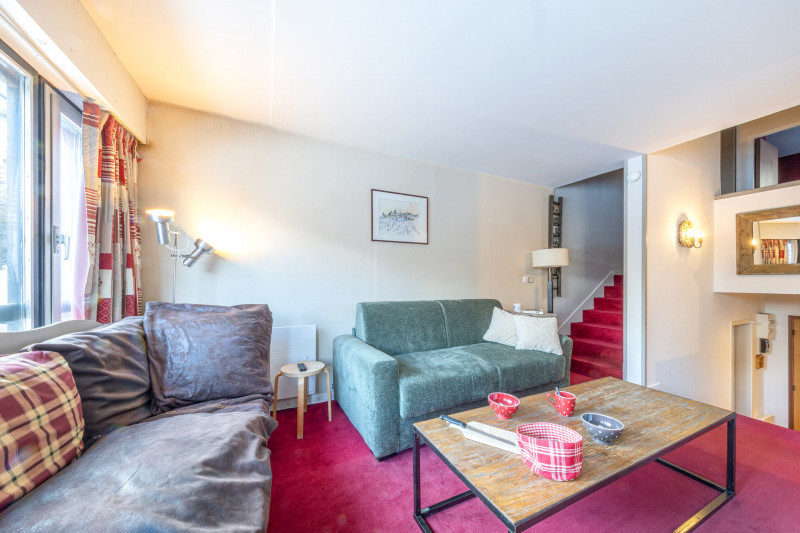 _lv_images__lot_0000250011_02_18226074