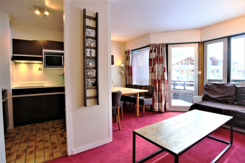 _lv_images__lot_0000250011_03_18359285