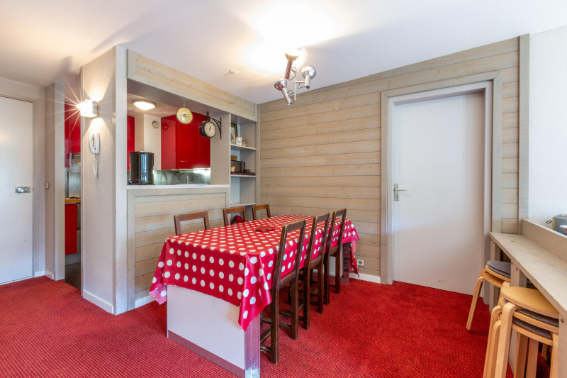 _lv_images__lot_0000250016_05_17401781