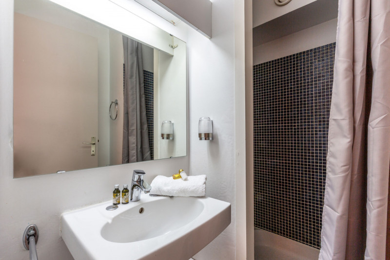 _lv_images__lot_0000250016_11_17436571