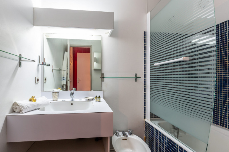 _lv_images__lot_0000250016_12_18306704