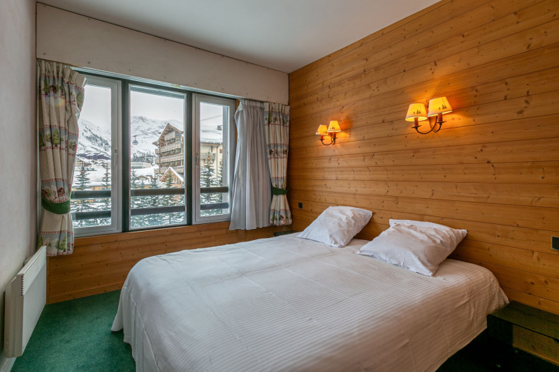 _lv_images__lot_0000250017_10_17299752