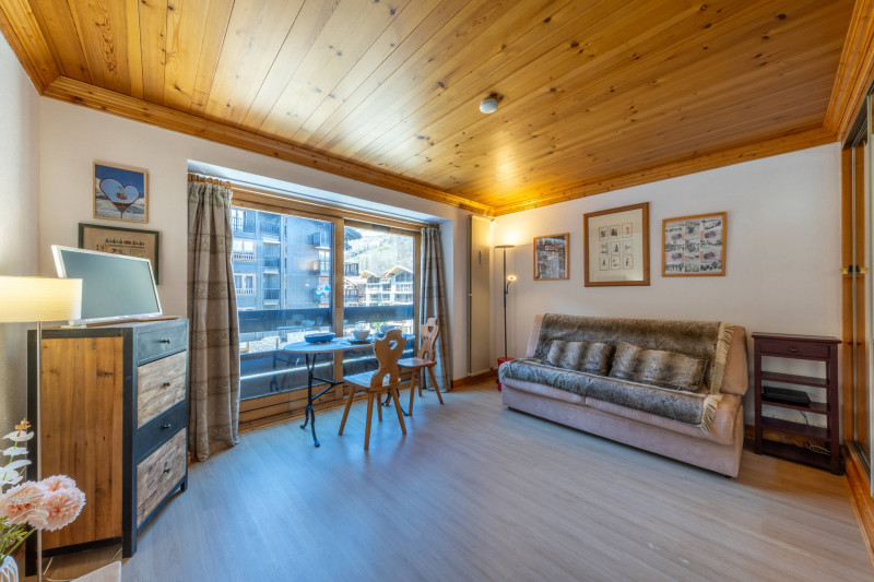 _lv_images__lot_0000260015_01_18183578