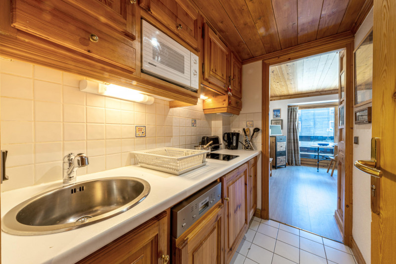 _lv_images__lot_0000260015_04_18316635